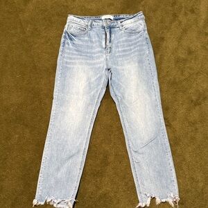 Women's Light Blue Frayed Hem Cropped Jeans